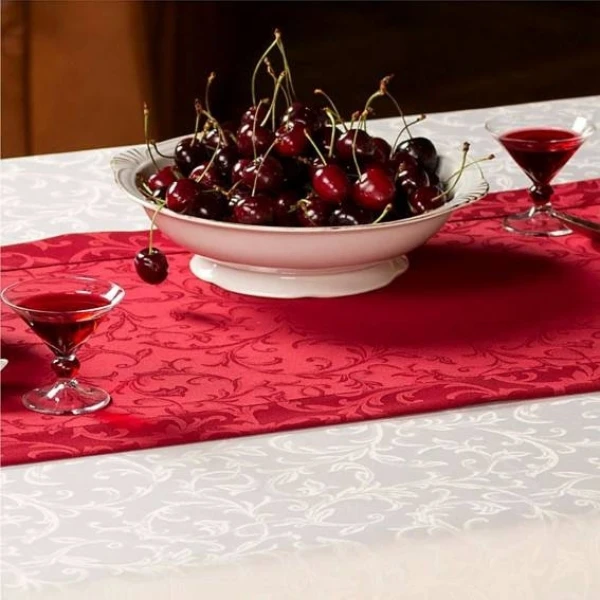 Bieżnik plamoodporny z mankietem O5 Ares bordowy (11)