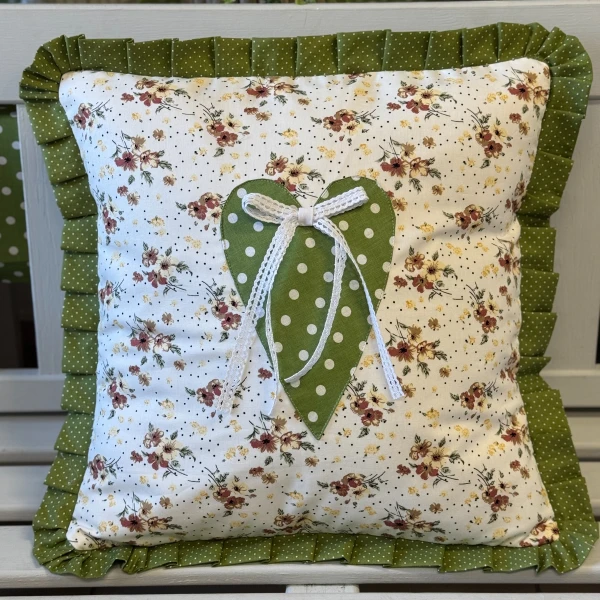 Poszewka Zielone Serduszko - kwiatki